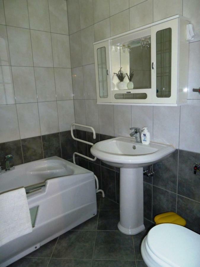 Nice Apartment & Room In Cavtat Eksteriør bilde
